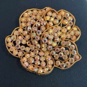 Vintage 1950’s Weiss Iridescent Crystal Gold Brooch 2” x 2”